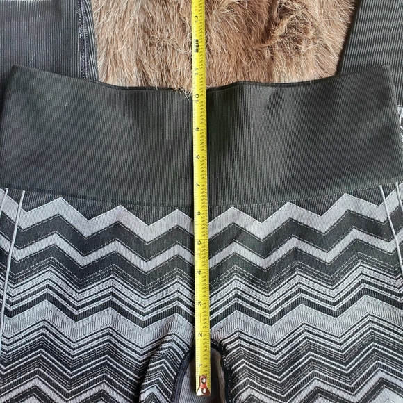 Lululemon Ebb To Street Seamless Leggings Size 8 - Picture 5 of 9